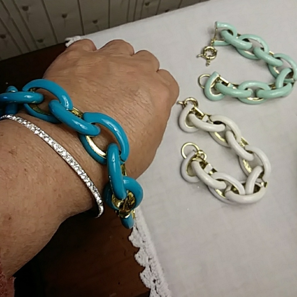 Bracelets - Picture 4 of 4